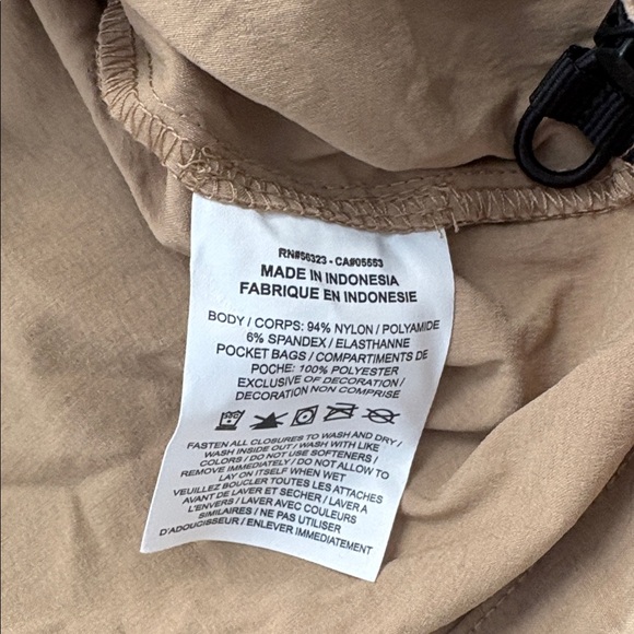 $39 Nike Beige Hooded nylon Jacket (size small )oversized  fits big NWT - Picture 15 of 16